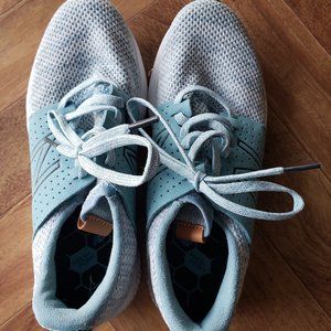 NWOT New Balance Fresh Foam Blue Fog/Platinum Sky Blue 6.5